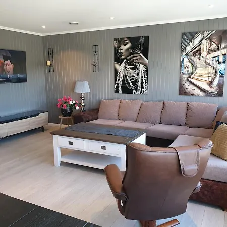 Summer Apartment With Terrace In Grimstad *