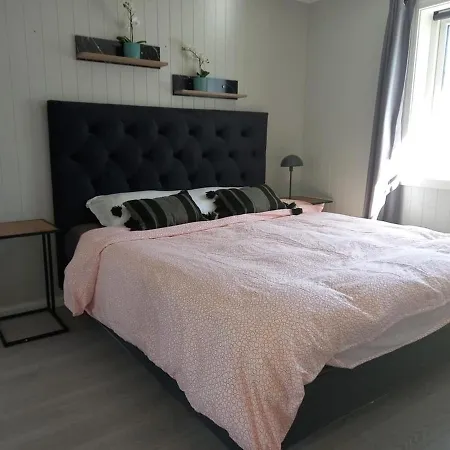Summer Apartment With Terrace In Grimstad
